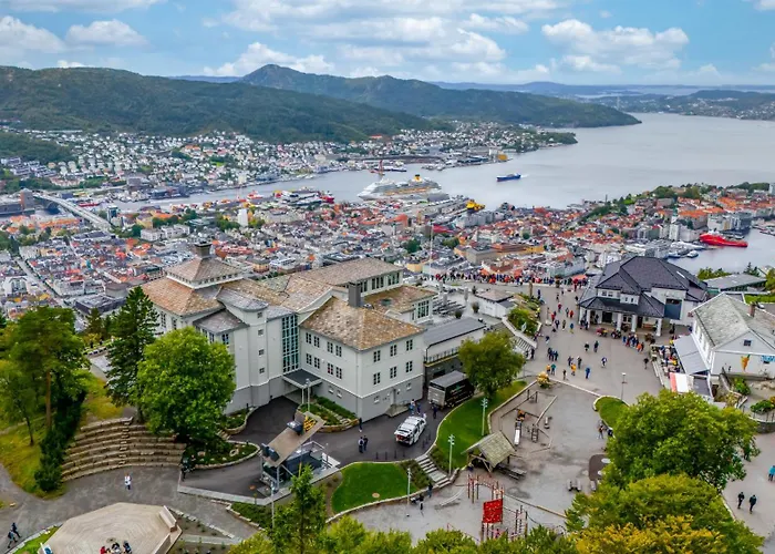 Charming 200m From Bryggen